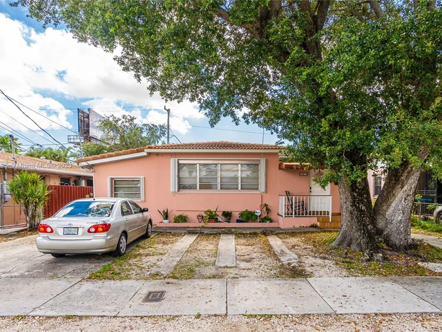 991 NW 27th Ct, Miami FL 33125