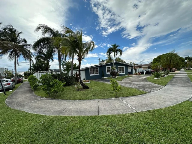 8351 SW 11th Ter, Miami FL 33144