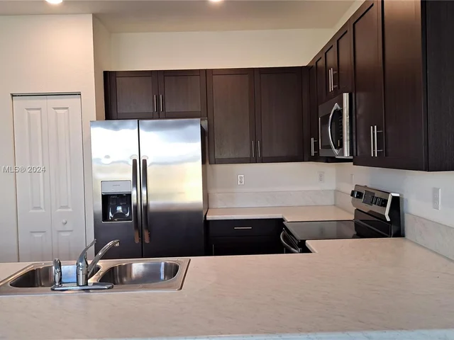 11809 SW 245th Ter, Miami FL 33032