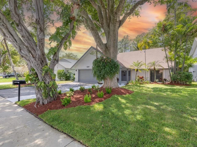 3281 NW 96th Way, Sunrise FL 33351