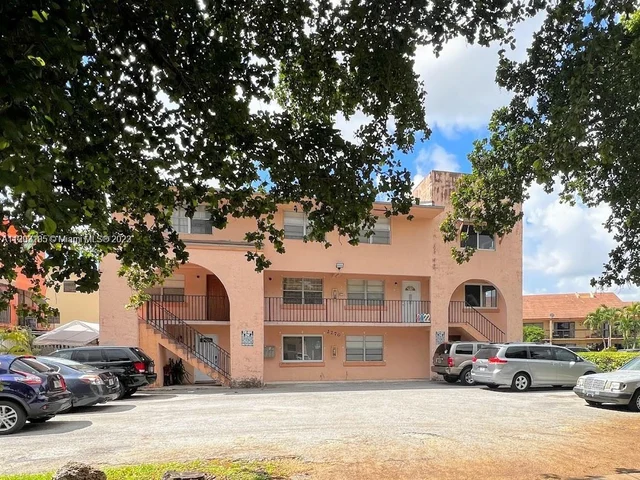 2270 W 54th Pl # 2, Hialeah FL 33016