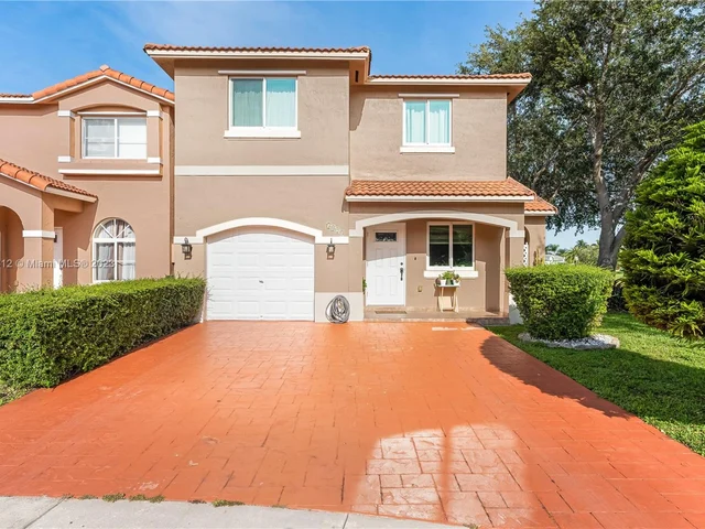 5828 SW 163rd Ave, Miami FL 33193