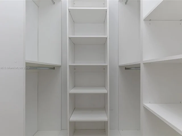 3164 Plaza St, Miami FL 33133