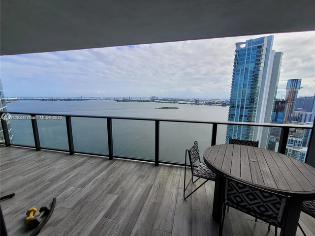 650 NE 32nd St # 3905, Miami FL 33137