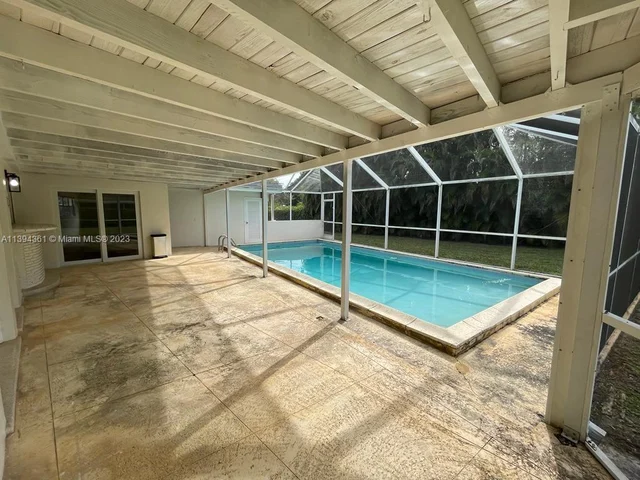 13220 SW 83rd Ct, Pinecrest FL 33156