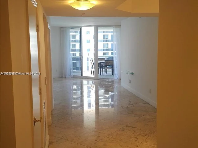 4775 Collins Ave # 2208, Miami Beach FL 33140