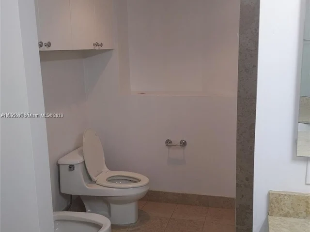 4775 Collins Ave # 2208, Miami Beach FL 33140