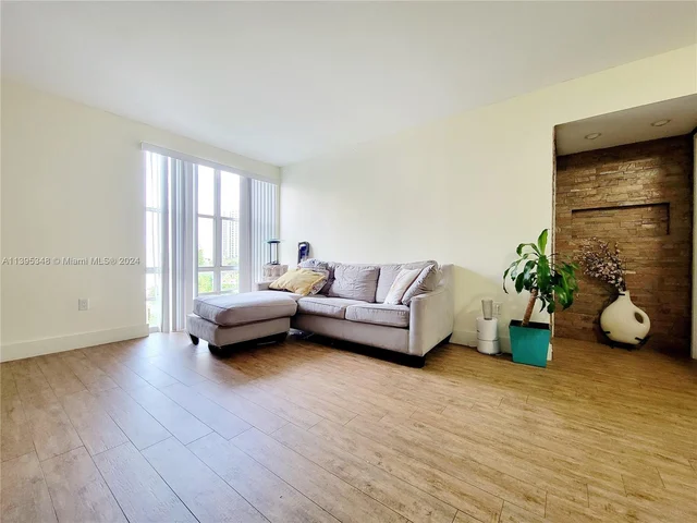 17570 Atlantic Blvd # 508, Sunny Isles Beach FL 33160