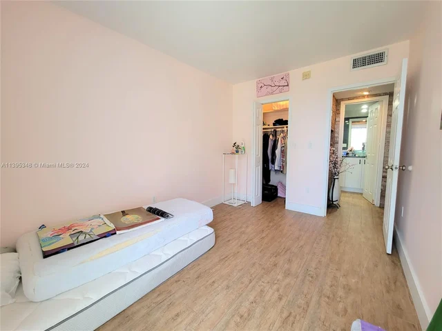 17570 Atlantic Blvd # 508, Sunny Isles Beach FL 33160