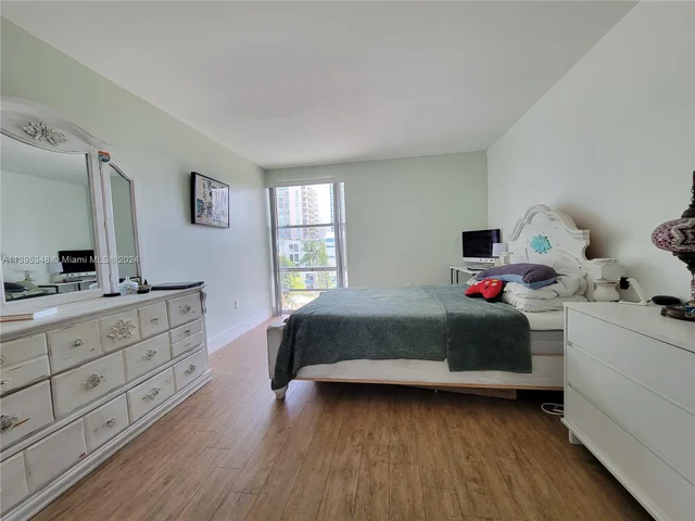 17570 Atlantic Blvd # 508, Sunny Isles Beach FL 33160