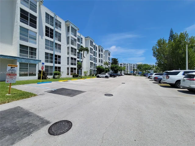 17570 Atlantic Blvd # 508, Sunny Isles Beach FL 33160