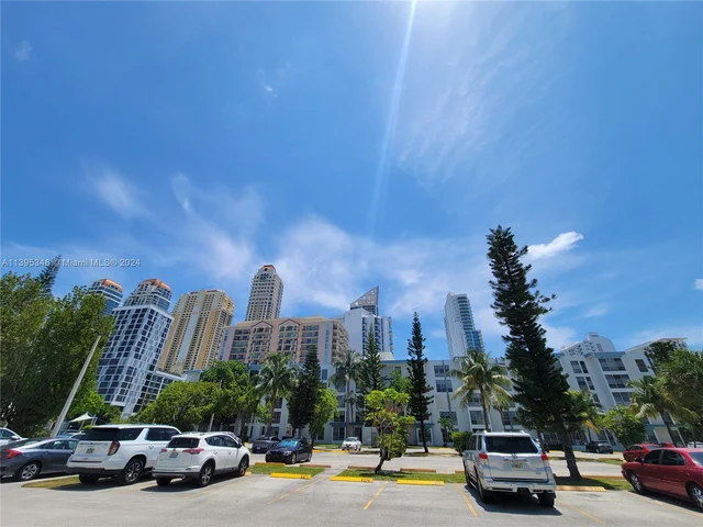 17570 Atlantic Blvd # 508, Sunny Isles Beach FL 33160