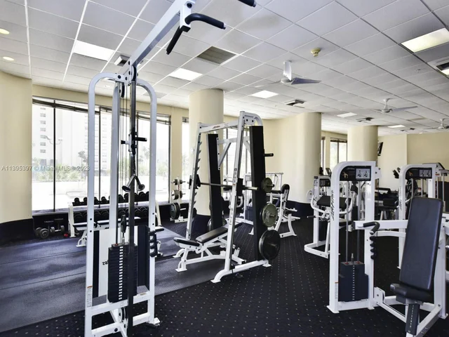 1800 NE 114th St # 1006, Miami FL 33181