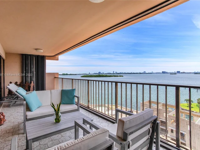 1800 NE 114th St # 1006, Miami FL 33181