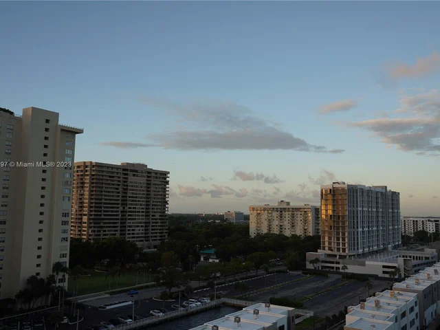 1800 NE 114th St # 1006, Miami FL 33181