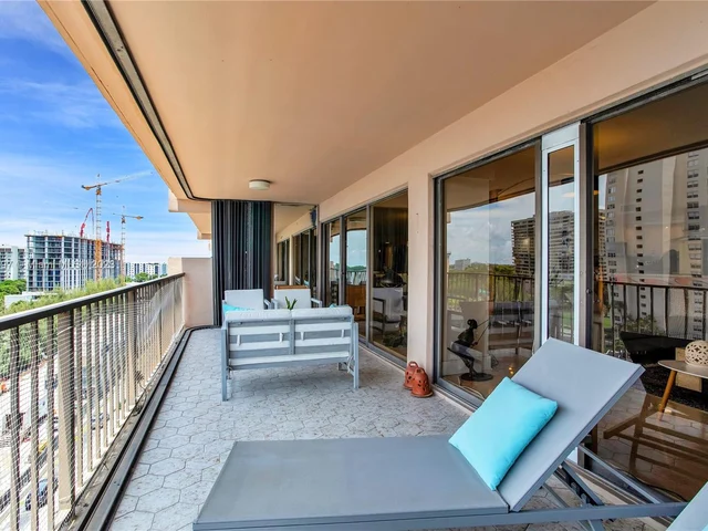 1800 NE 114th St # 1006, Miami FL 33181