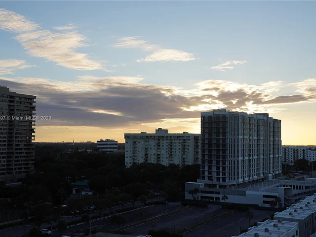 1800 NE 114th St # 1006, Miami FL 33181