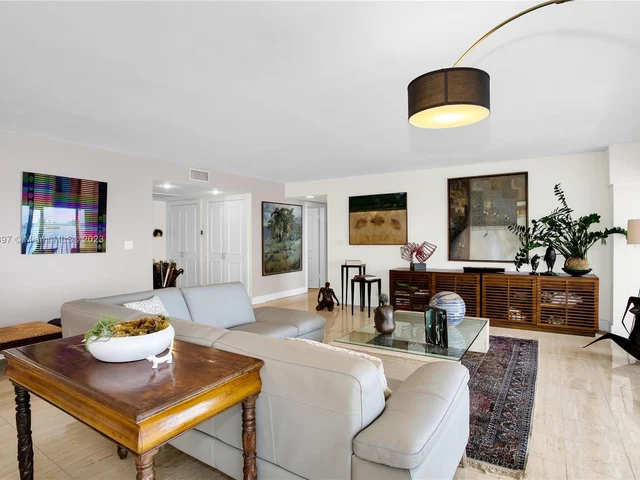 1800 NE 114th St # 1006, Miami FL 33181