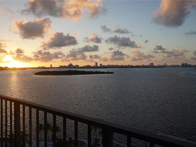 1800 NE 114th St # 1006, Miami FL 33181