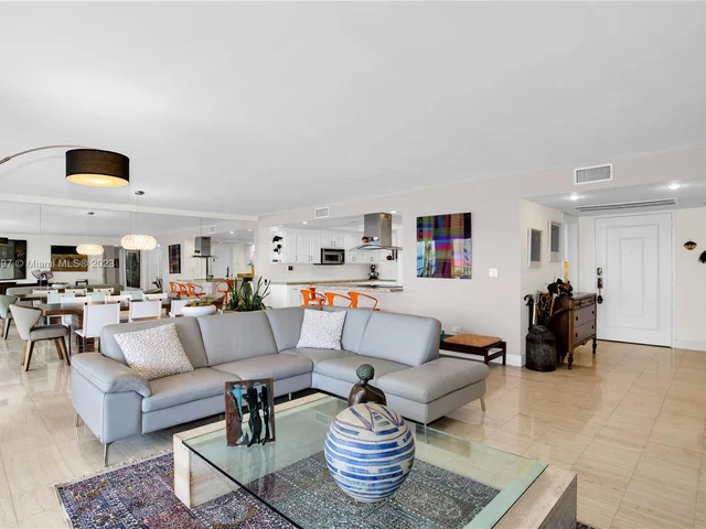 1800 NE 114th St # 1006, Miami FL 33181