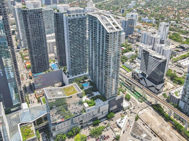 88 SW 7th St # 1203, Miami FL 33130