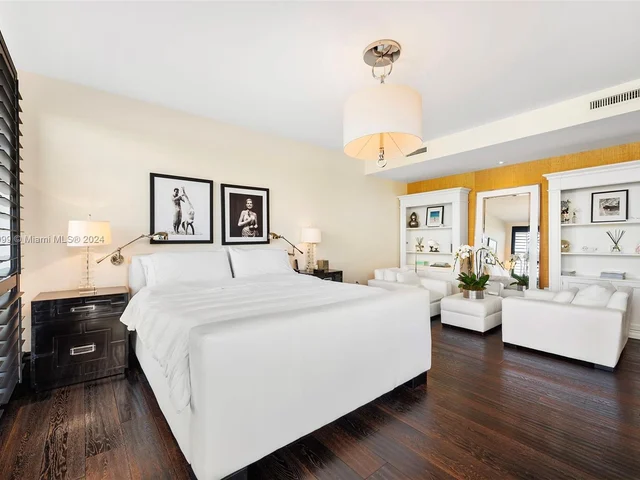 6101 W Laguna Dr W # 4, Miami Beach FL 33141