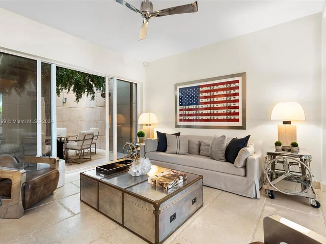 6101 W Laguna Dr W # 4, Miami Beach FL 33141