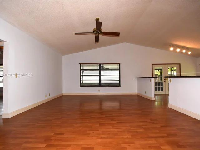 5681 SW 99th Ln, Cooper City FL 33328