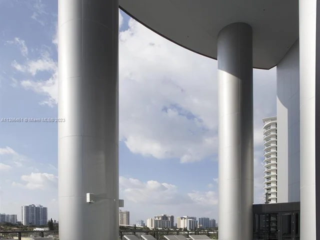 18555 Collins Ave # 1505, Sunny Isles Beach FL 33160