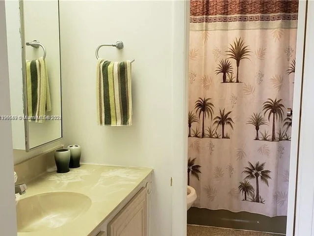 3821 Environ Blvd # 406, Lauderhill FL 33319