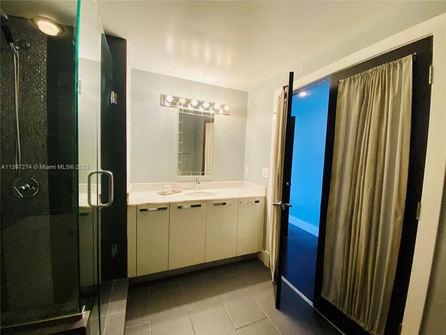 601 NE 36th St # 3201, Miami FL 33137