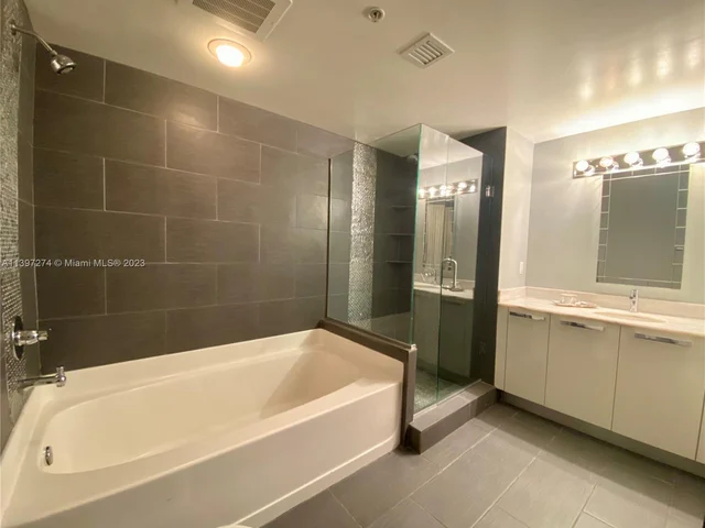 601 NE 36th St # 3201, Miami FL 33137