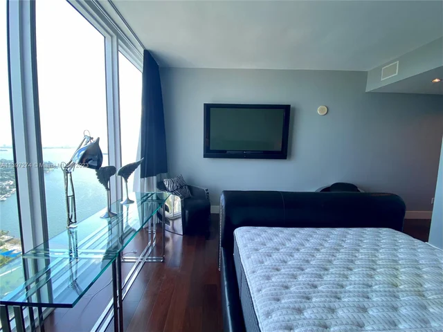 601 NE 36th St # 3201, Miami FL 33137