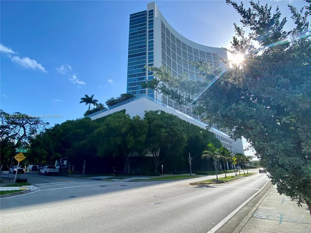 601 NE 36th St # 3201, Miami FL 33137
