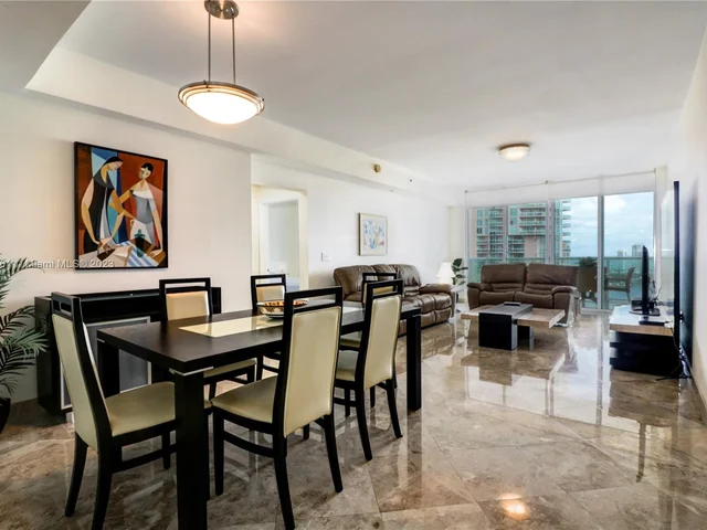 3330 NE 190th St # 2211, Aventura FL 33180