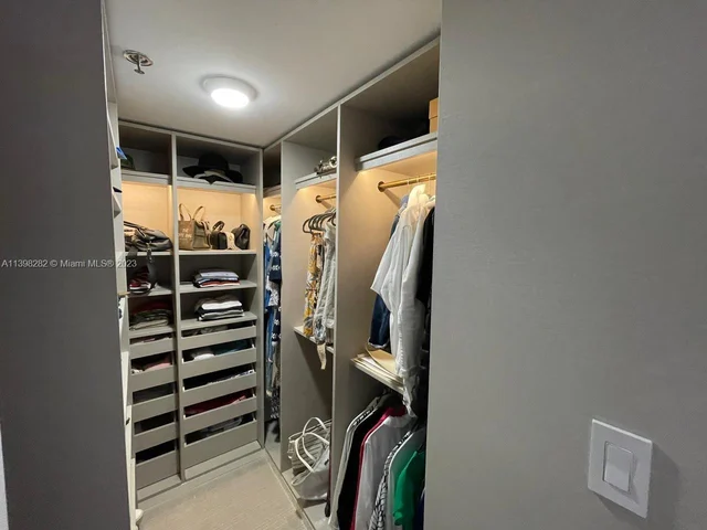 201 Crandon Blvd # 1002, Key Biscayne FL 33149