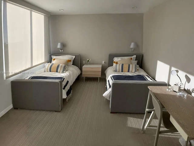 201 Crandon Blvd # 1002, Key Biscayne FL 33149