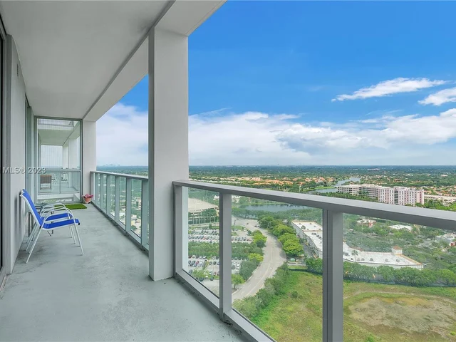 2000 S Metropica Way # 2508, Sunrise FL 33323