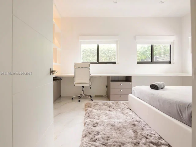 7601 Coquina Dr, North Bay Village FL 33141