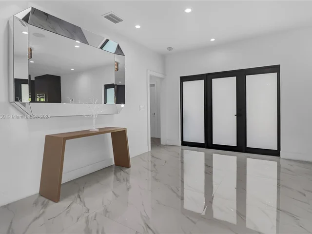 7601 Coquina Dr, North Bay Village FL 33141