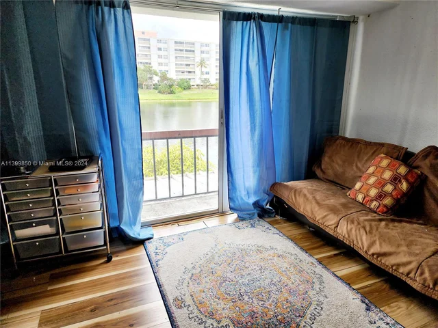 6511 Racquet Club Dr # 46, Lauderhill FL 33319