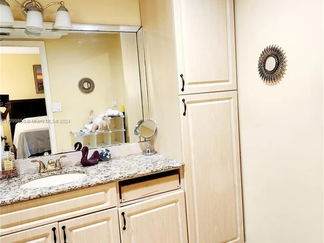 6511 Racquet Club Dr # 46, Lauderhill FL 33319