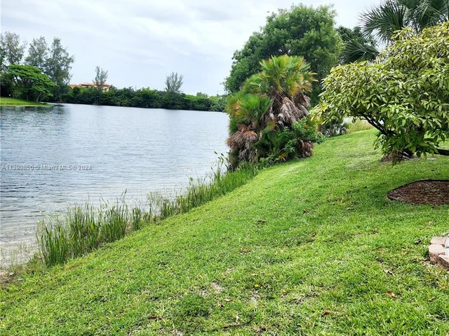 6511 Racquet Club Dr # 46, Lauderhill FL 33319