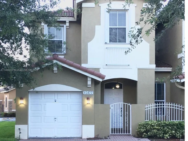 15477 SW 9th Ter, Miami FL 33194