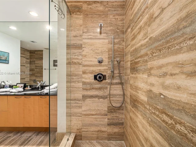 15901 Collins Ave # 405, Sunny Isles Beach FL 33160