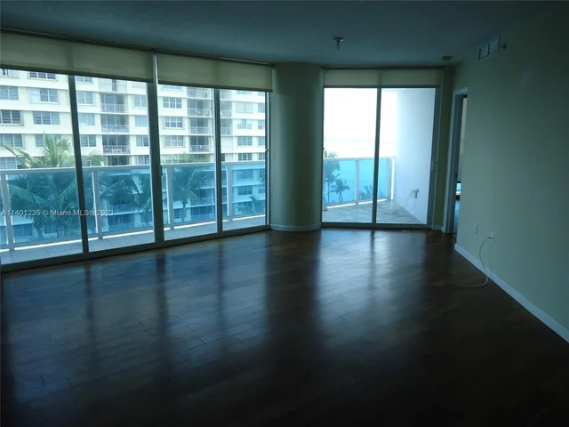 1881 79th St Cswy # 703, North Bay Village FL 33141