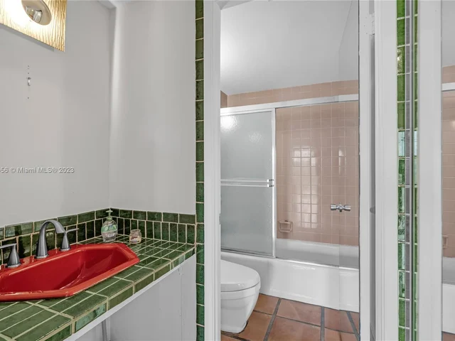 1865 Brickell Ave, Miami FL 33129