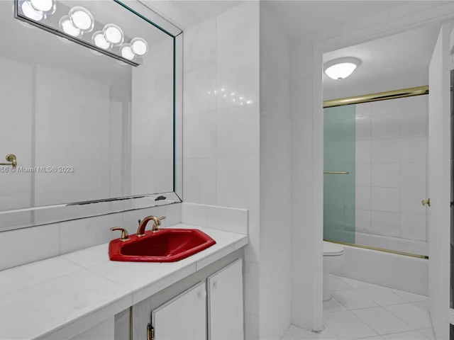 1865 Brickell Ave, Miami FL 33129