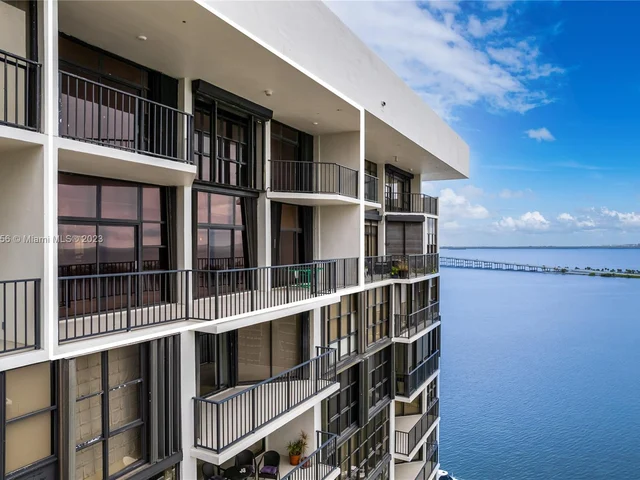 1865 Brickell Ave, Miami FL 33129