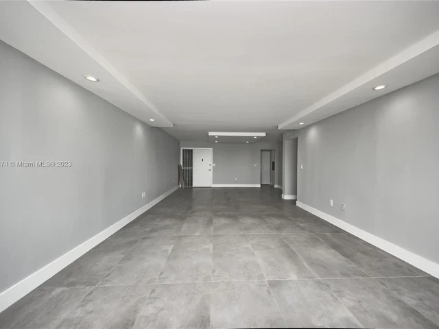 1660 NE 191st St # 1, Miami FL 33179